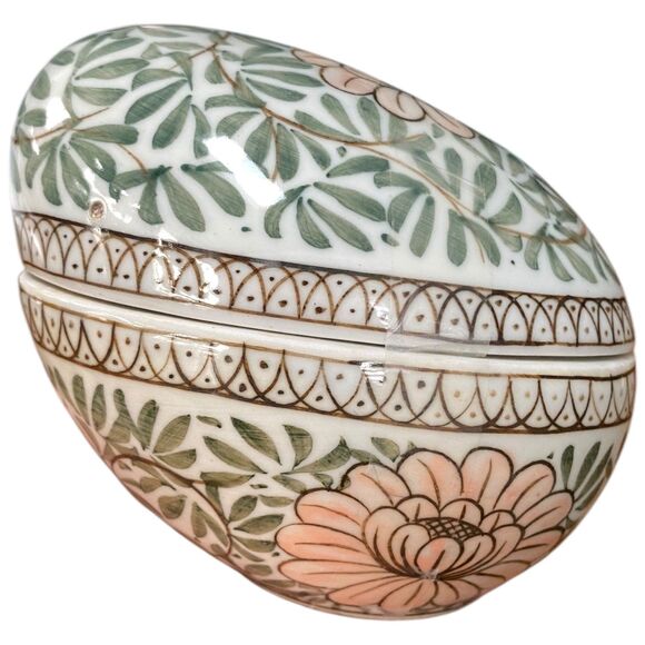 Vtg Egg-shaped handpainted made in Thailand ceramic floral fancy trinket box - Picture 4 of 12